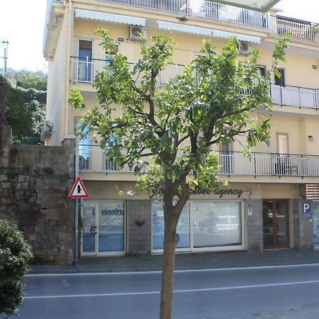 Sorrento Comfort House Con Piscina エクステリア 写真